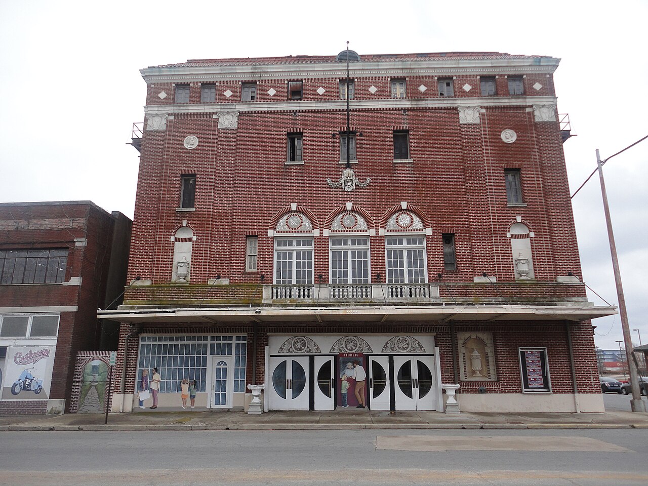 Saenger Theatre facade, Pine Bluff, Arkansas - the real Showplace of the South